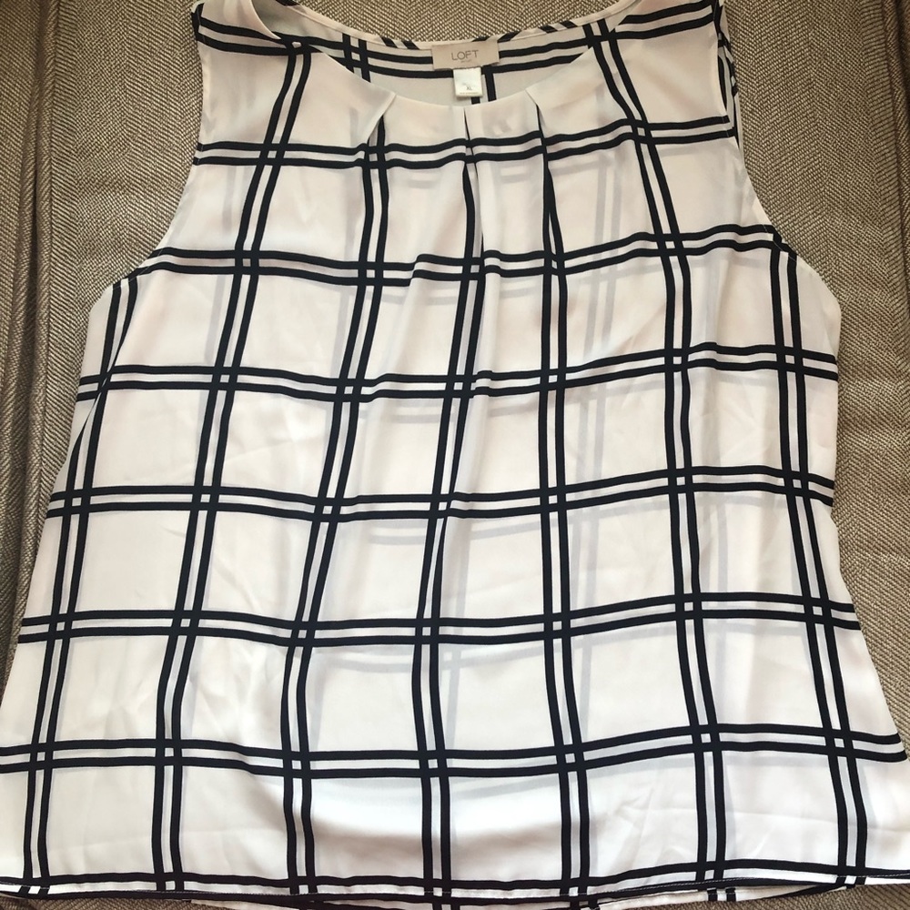 Sleeveless tank top